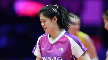 女排世联赛香港站：中国女排3-1日本队，八人表现满分，两人及格
